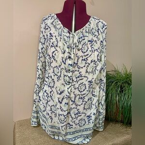Lucky Brand ladies long sleeved blouse blue and white floral print size medium